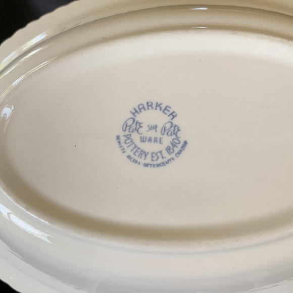 Harker Ware Pottery Serving Bowl - Picture 5 of 6